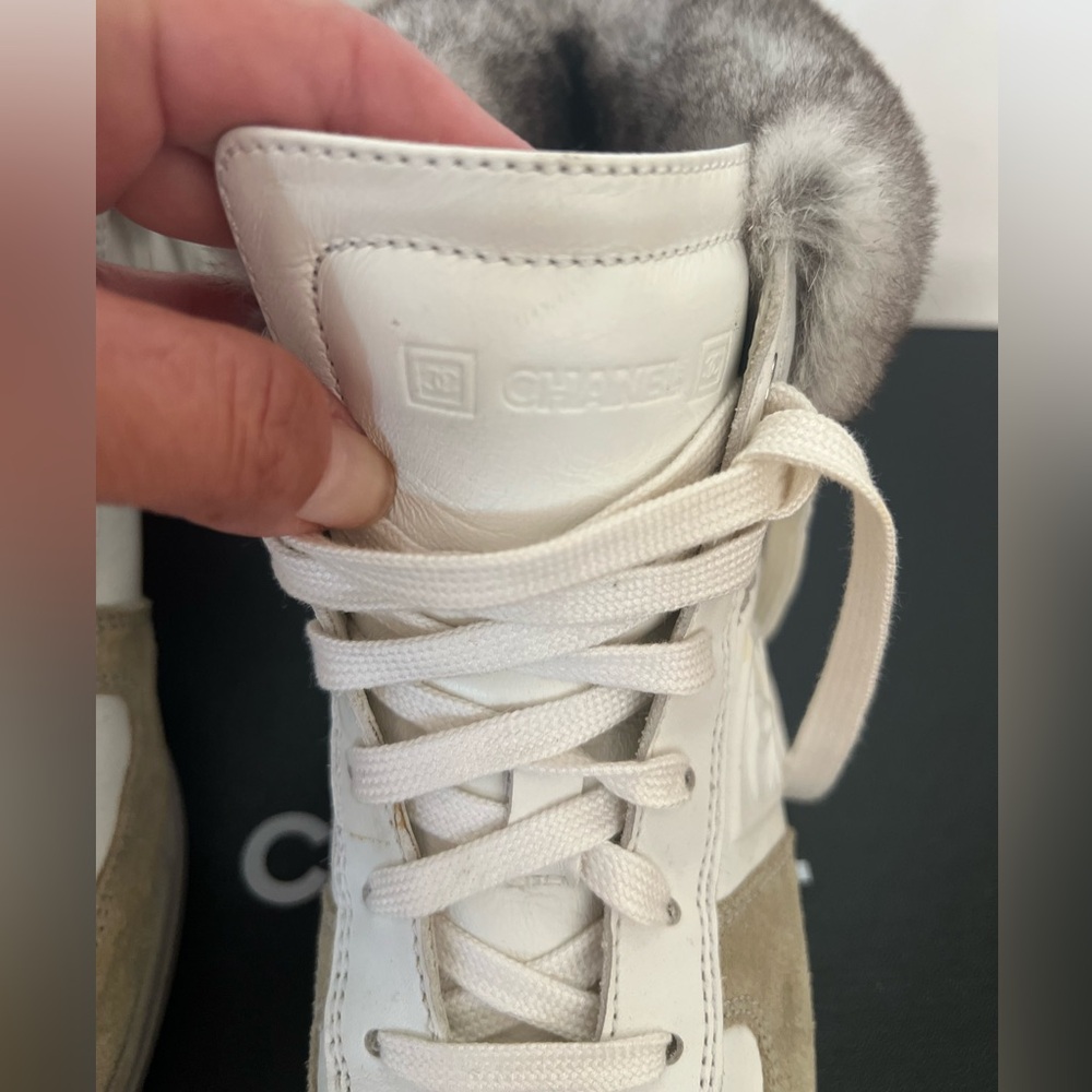 Vintage Chanel boots sneakers Italy size 38 real Fur Rare white Gray - Picture 7 of 12